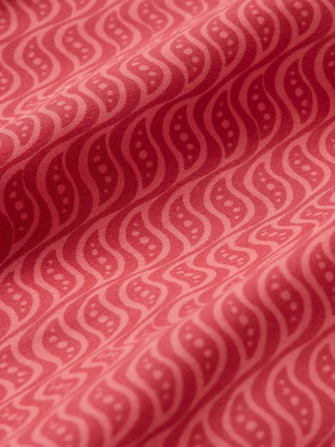 Anchor Short | Red Orange Twisted Waves