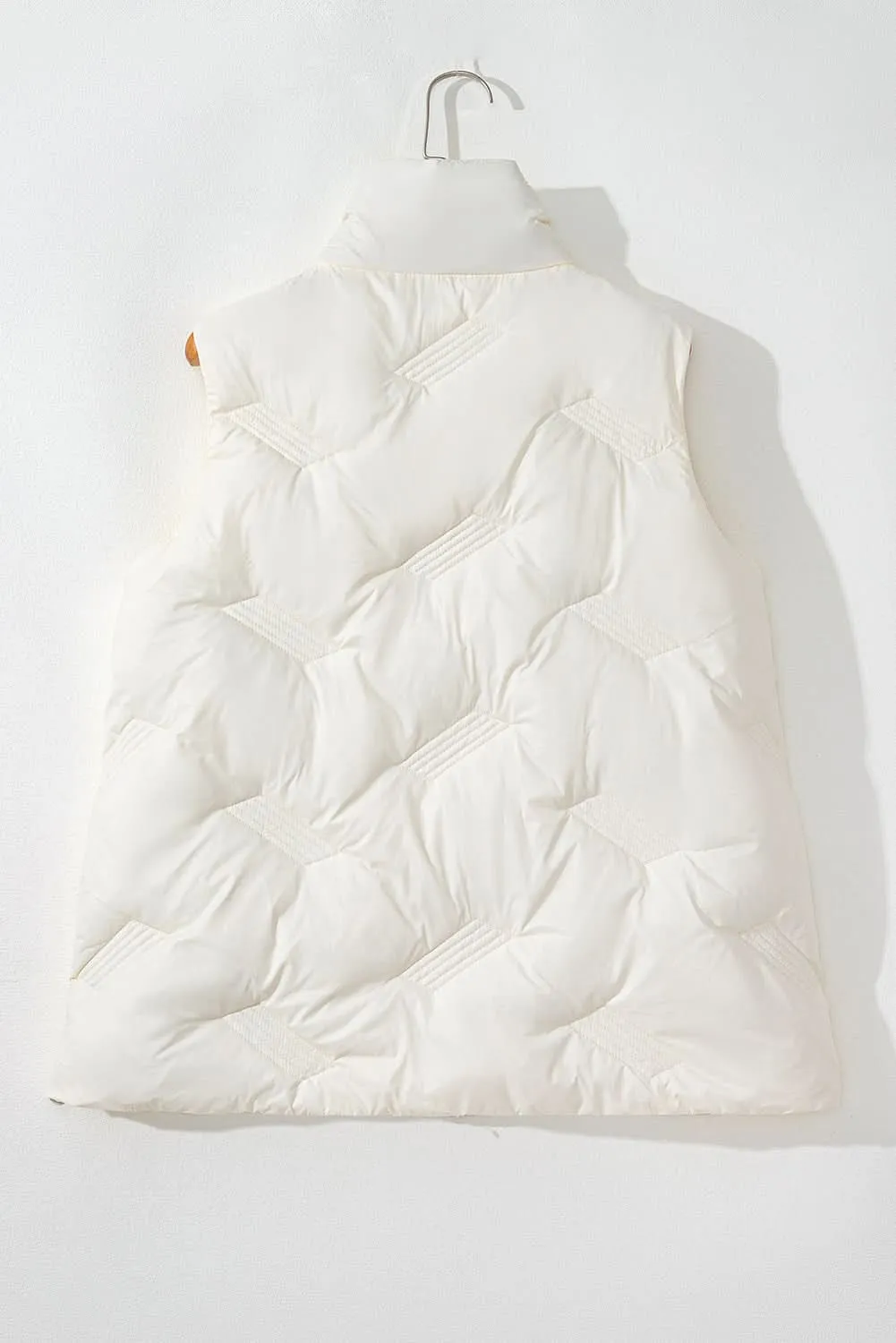 Chic white quilted vest with zip
