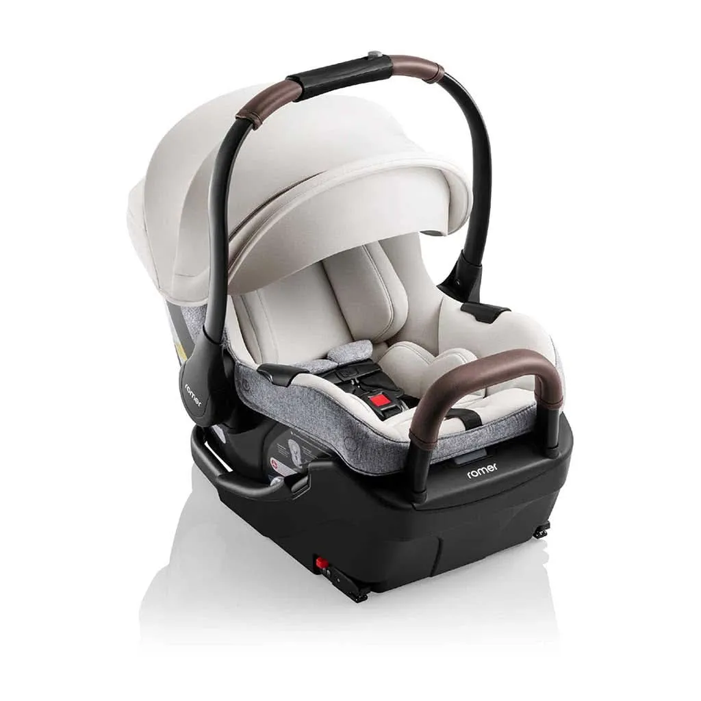 Romer Juni Infant Car Seat with Versa Base